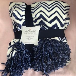 Cuddl Duds Navy and White Velvet Fringe Throw